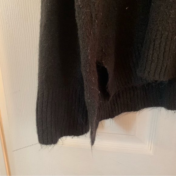 Old Navy Oversized Slouchy Sweater - Picture 2 of 5